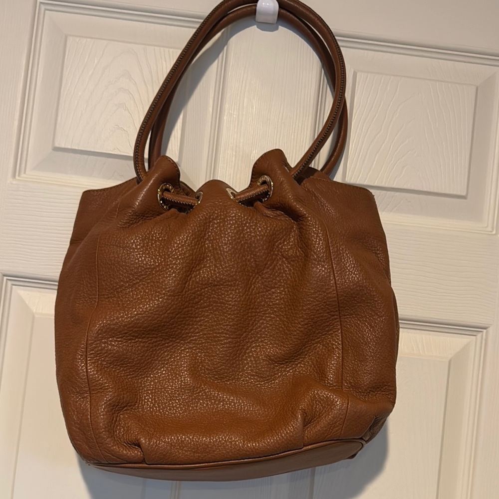 Michael Kors Tan Leather Shoulder Bag - Picture 5 of 9
